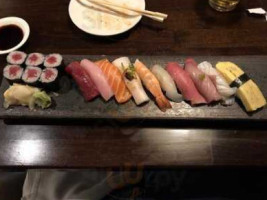 Sushi Hiro food