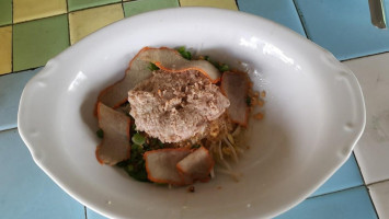 ร้าน ก๋วยเตี๋ยวหมูนายเท้ง food