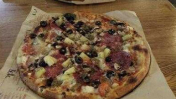 Blaze Pizza food