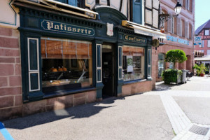 Patisserie Schaal and Co inside