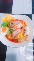 ร้านก๋วยเตี๋ยวห้อยขา ฮิมคลองลับแล food