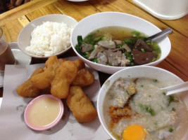 เจ๊มลอิ่มยามเช้า food