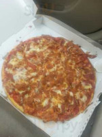 Elicia's Pizza food