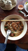 ร้านก๋วยเตี๋ยวเป่าปาก โชคชัย food