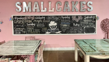 Smallcakes Cupcakery food