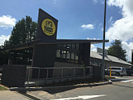 Guzman Y Gomez outside