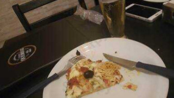 Pizzaria Queiros food