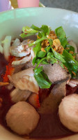 ร้านก๋วยเตี๋ยวป้าบัว food