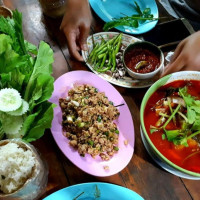 ร้านลาบเป็ดเวียงจันทน์ food