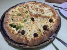 Pepe Genaro Pizzaria food