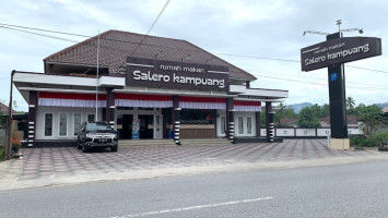 Rm Salero Kampuang outside