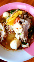 ร้านก๋วยเตี๋ยวดู๋ดี๋ชักธง food