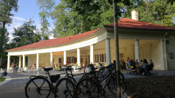 Kolonáda outside