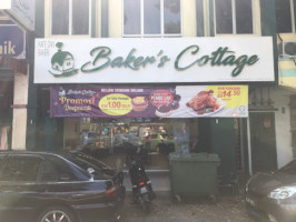 Baker's Cottage (sg. Udang) outside