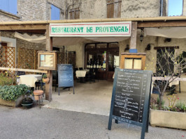 Le Provencal inside