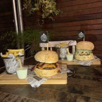 Cine Burger Kobrasol food