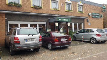 Baldhof outside