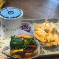 Shake Shack Downtown Los Angeles food