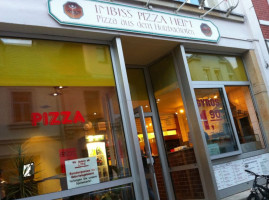 Pizza-heim Gyros outside