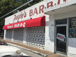 Payne's Bar-B-Q outside