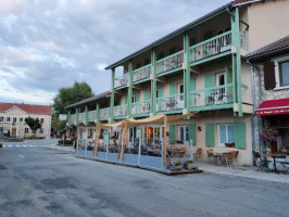 Auberge Du Tetras Lyre inside