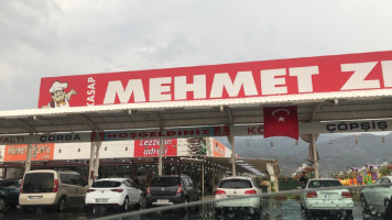 Butcher Mehmet Zengin's Place outside