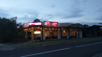 Maney Dumpling Chinese Restaurant outside