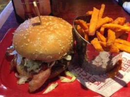 Red Robin Gourmet Burgers And Brews food