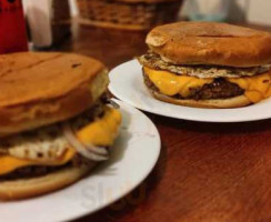 Dona Dulce Classic Burger food