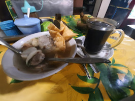 Bakso Goyang Lidah Pak Sabar food