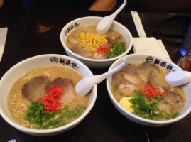 Shin-sen-gumi Hakata Ramen food