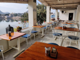 Cafe Lake View – Best Pizza And Multicuisine Top Coffee Cafe In Pushkar food