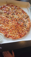 Mizzoni's Pizza food