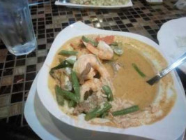 Mine Thai Cuisine food