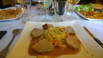 Au Vrai Chablis food