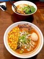 Nuna Ramen food