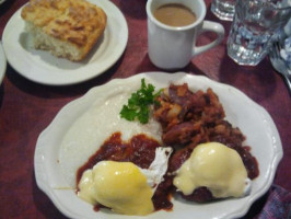 Lucile's Creole Cafe food