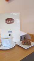 Cafe Questo food