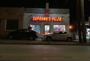 Soprano's Pizza food