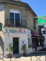 Pizza Vio outside