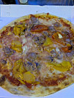 Pizza Da Benny food