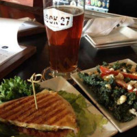 Lock 27 Brewing food