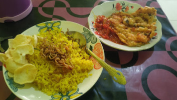 R.m Nasi Kuning 83 Bongki food