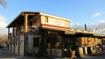 Agriturismo La Cascina outside