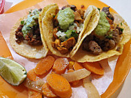 Carmelos Tacos food