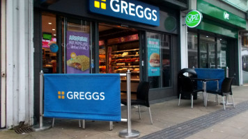 Greggs Whitewalls inside