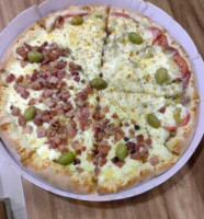 Veneza Pizzaria food