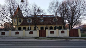 Aranykorona Vendéglő inside