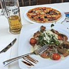 Pizzeria Taormina food