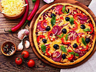 Pizza Haus Hammaraengen food